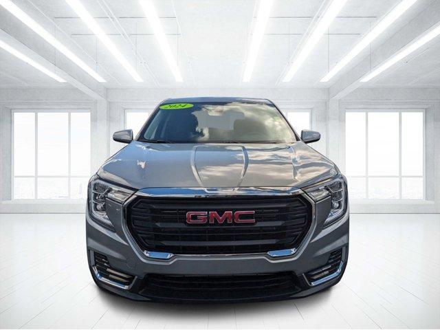 new 2024 GMC Terrain car, priced at $27,000