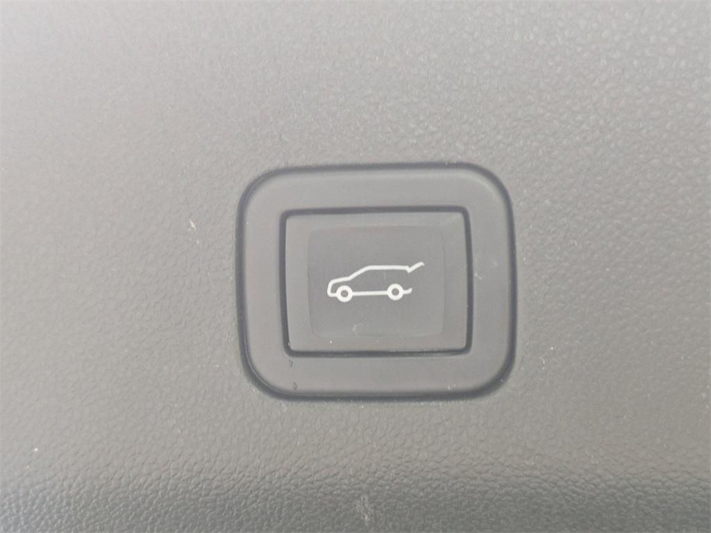 used 2023 Chevrolet Suburban car, priced at $44,991