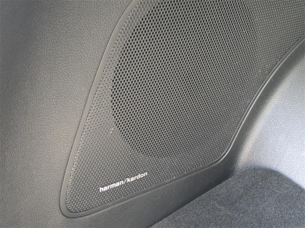 used 2021 Hyundai Santa Fe car, priced at $20,000