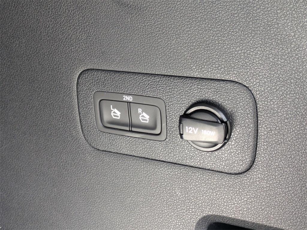 used 2021 Hyundai Santa Fe car, priced at $20,000