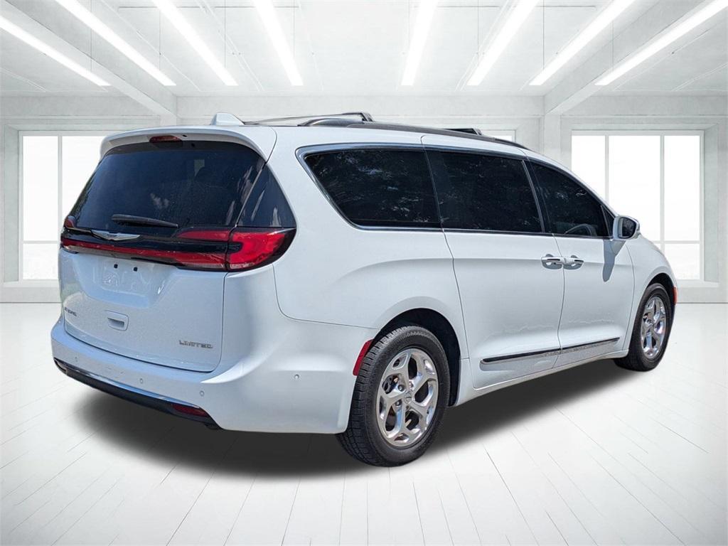 used 2022 Chrysler Pacifica car, priced at $25,627