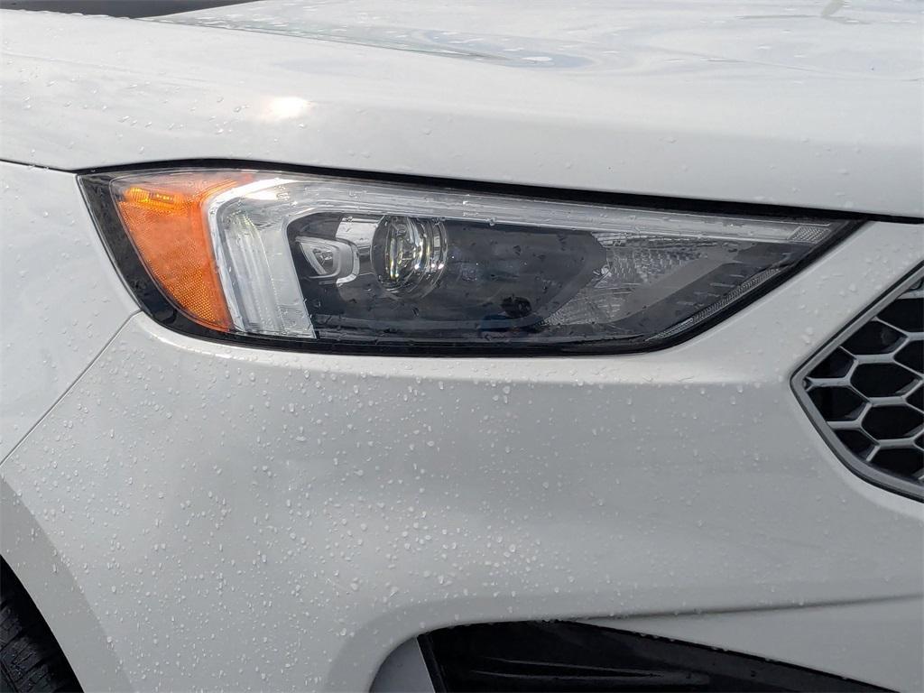 used 2024 Ford Edge car, priced at $23,500