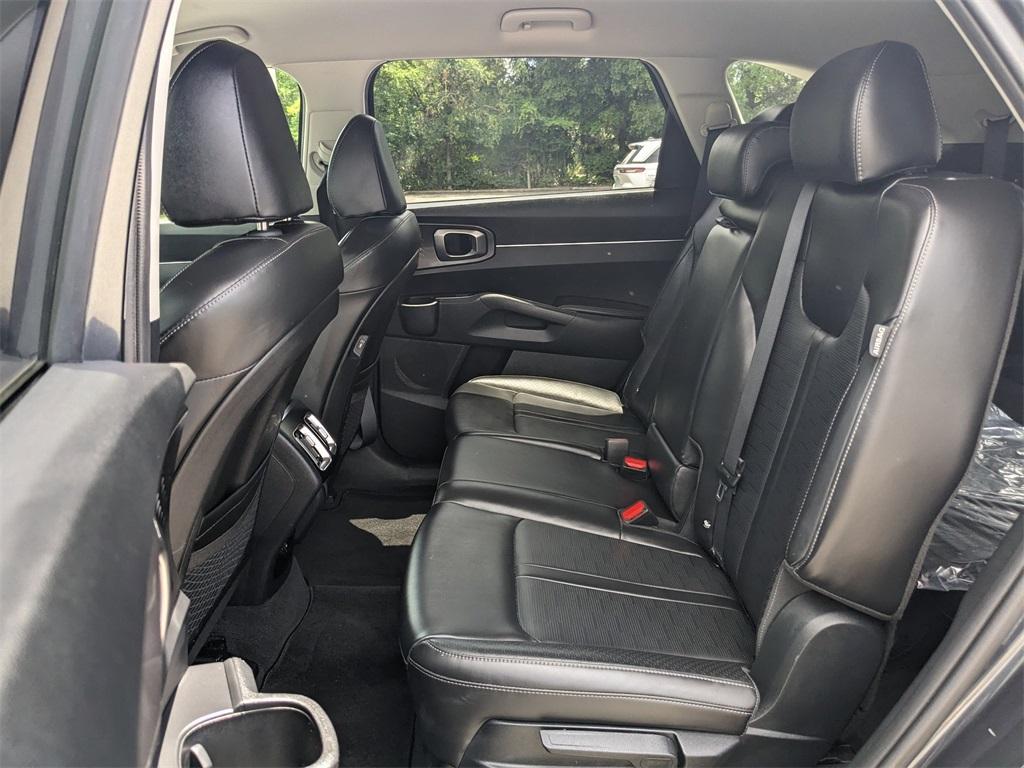 used 2024 Kia Sorento car, priced at $28,991