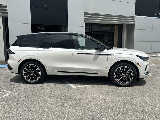 new 2025 Lincoln Nautilus car, priced at $61,877