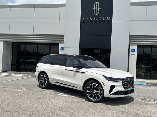new 2025 Lincoln Nautilus car, priced at $61,877