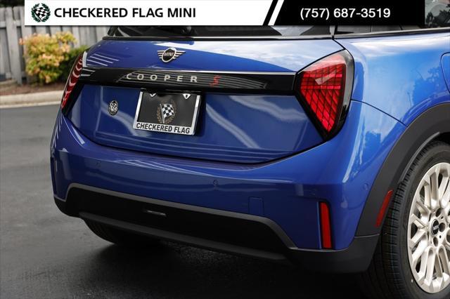 used 2025 MINI Hardtop car, priced at $33,450