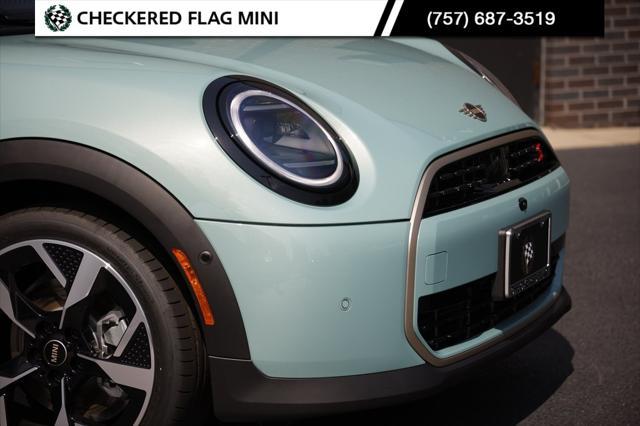 new 2025 MINI Hardtop car, priced at $39,580