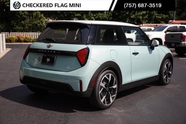 new 2025 MINI Hardtop car, priced at $39,580