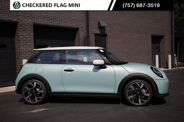 new 2025 MINI Hardtop car, priced at $39,580