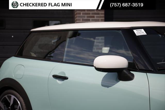 new 2025 MINI Hardtop car, priced at $39,580