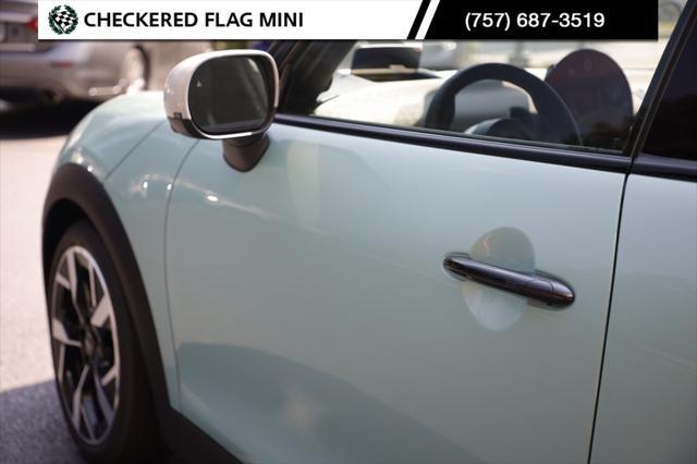 new 2025 MINI Hardtop car, priced at $39,580