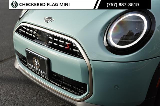 new 2025 MINI Hardtop car, priced at $39,680