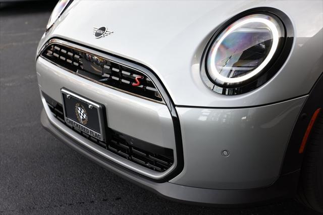 new 2025 MINI Hardtop car, priced at $35,680