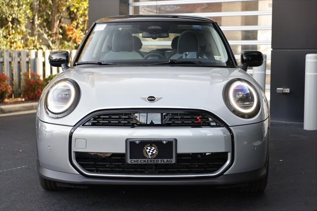 new 2025 MINI Hardtop car, priced at $35,680