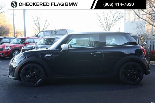 used 2024 MINI Hardtop car, priced at $30,290