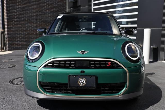 new 2025 MINI Hardtop car, priced at $39,715