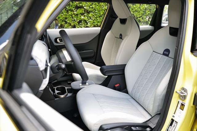 new 2025 MINI Hardtop car, priced at $37,160