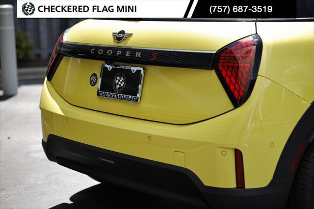 new 2025 MINI Hardtop car, priced at $37,160