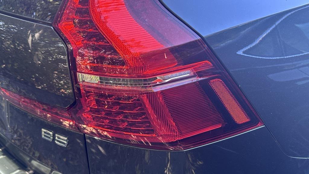 used 2022 Volvo XC60 car, priced at $34,990