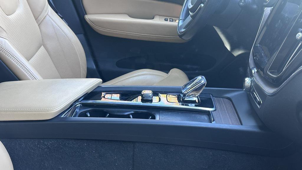 used 2022 Volvo XC60 car, priced at $34,990