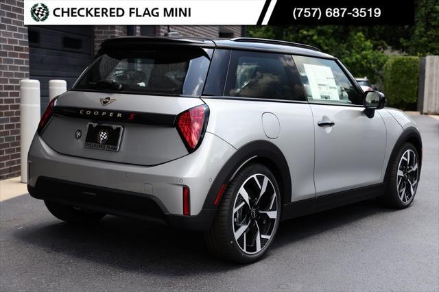 new 2025 MINI Hardtop car, priced at $38,580