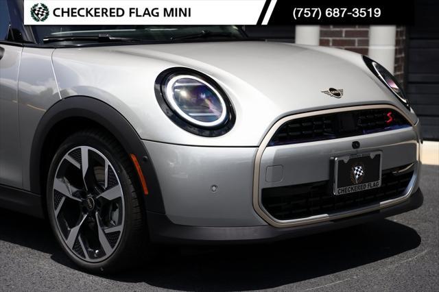 new 2025 MINI Hardtop car, priced at $38,580