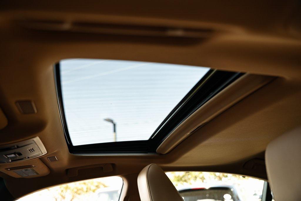 used 2023 Lexus ES 300h car, priced at $46,490