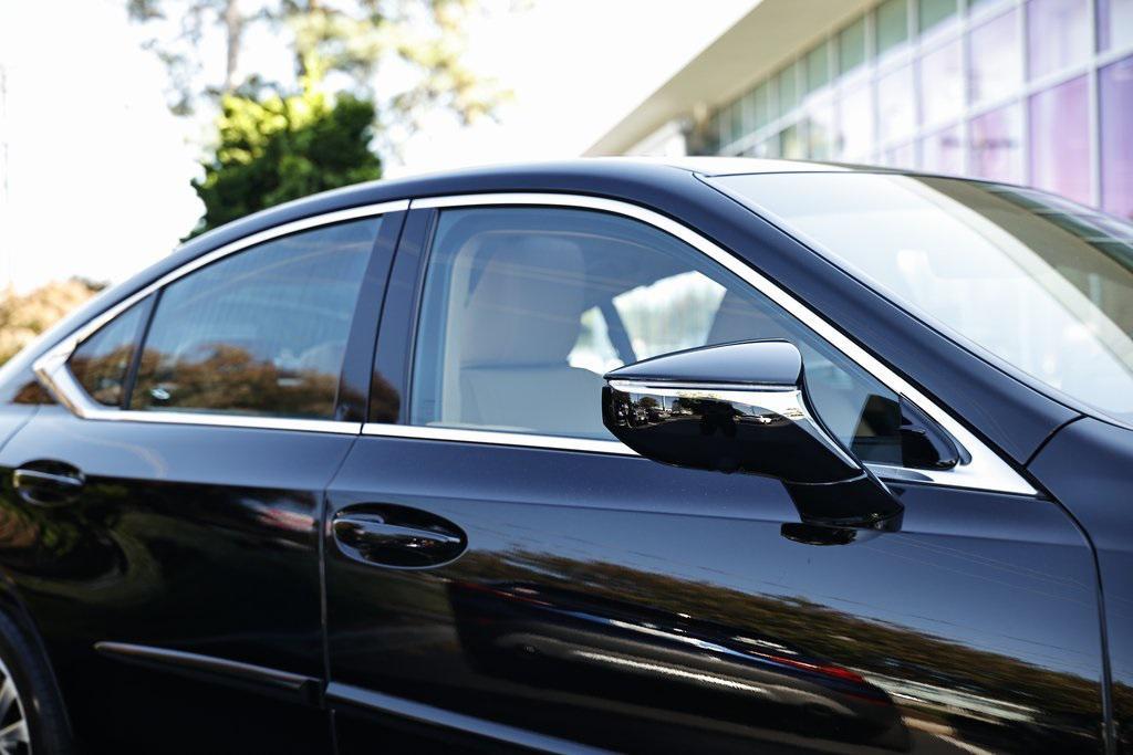 used 2023 Lexus ES 300h car, priced at $46,490