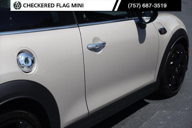 used 2023 MINI Hardtop car, priced at $27,990