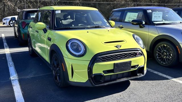 used 2023 MINI Hardtop car, priced at $25,990