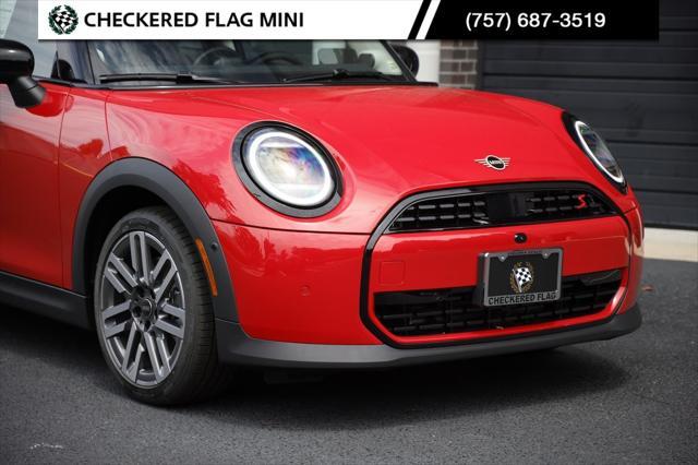 new 2025 MINI Hardtop car, priced at $38,225