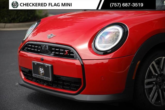 new 2025 MINI Hardtop car, priced at $38,225