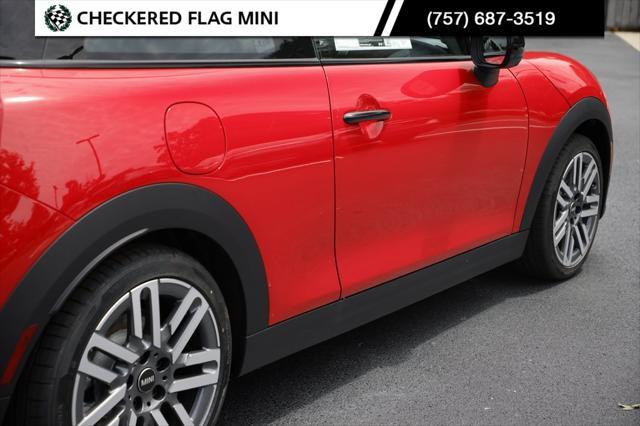 new 2025 MINI Hardtop car, priced at $38,225