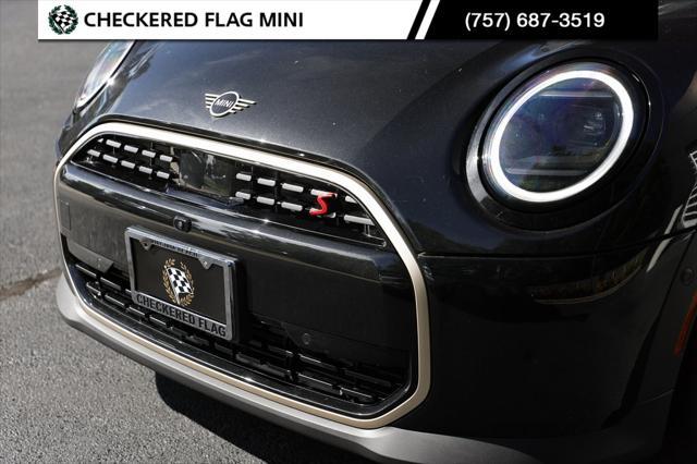 new 2025 MINI Hardtop car, priced at $39,170