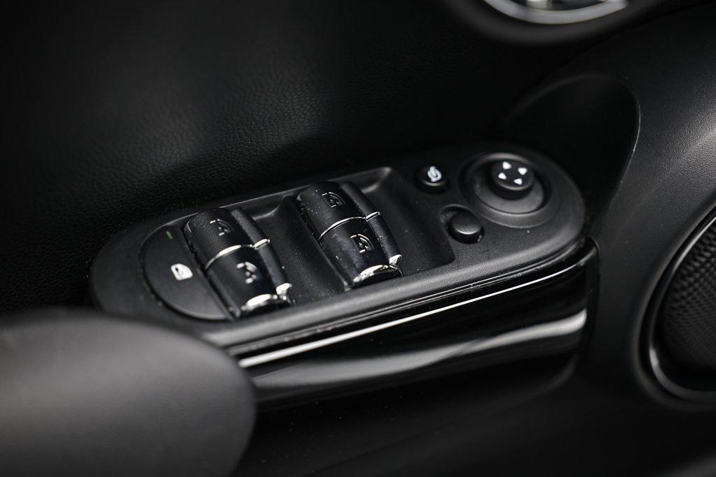 used 2024 MINI Hardtop car, priced at $29,190