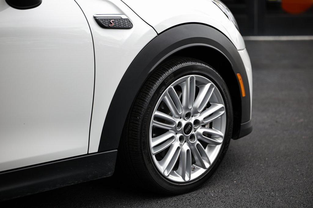 used 2024 MINI Hardtop car, priced at $29,190