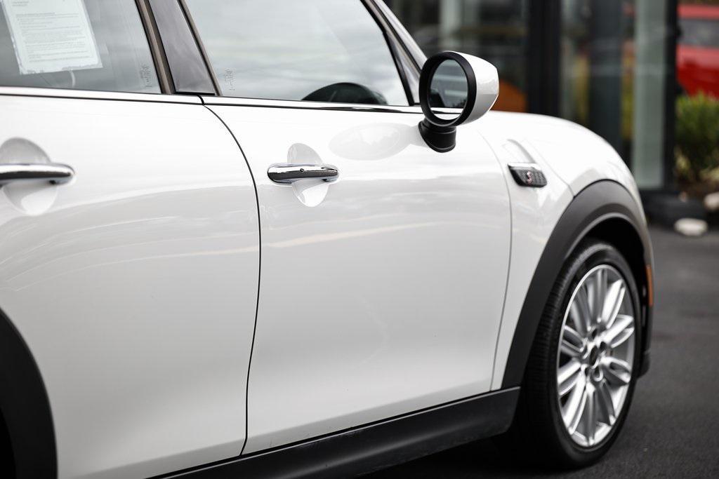 used 2024 MINI Hardtop car, priced at $29,190