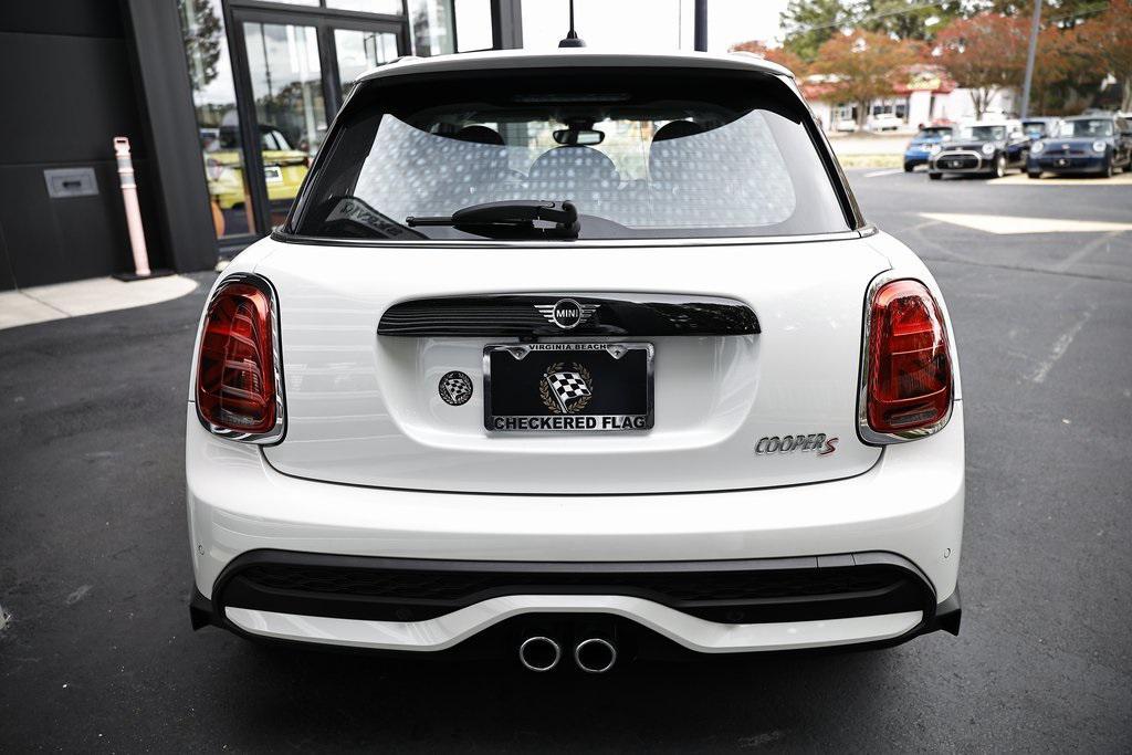 used 2024 MINI Hardtop car, priced at $29,190
