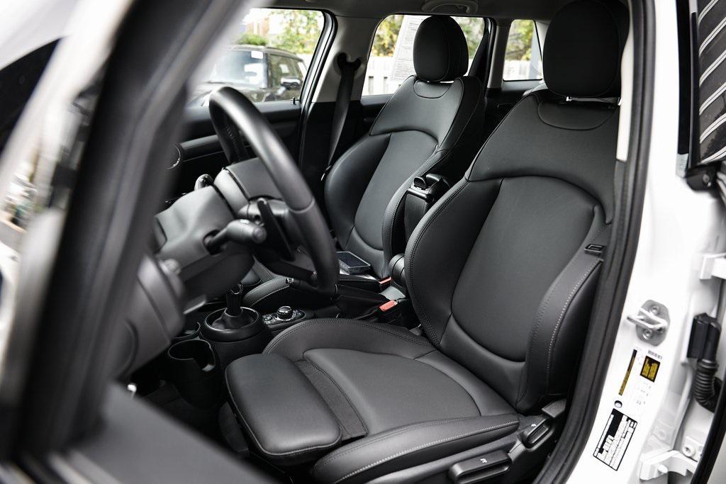 used 2024 MINI Hardtop car, priced at $29,190