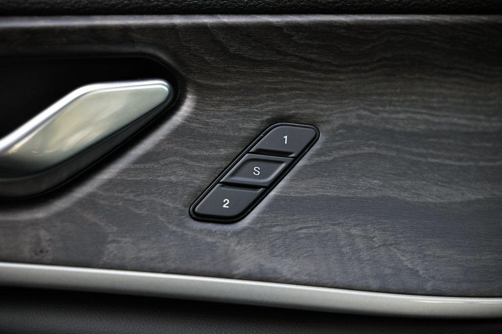 used 2025 Jeep Grand Cherokee car, priced at $38,990