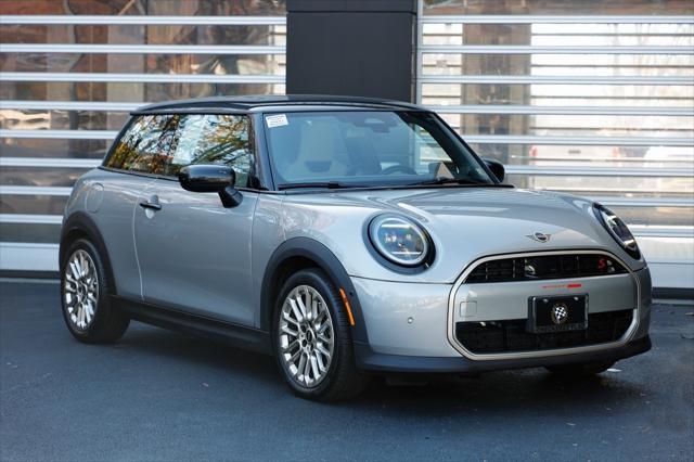 used 2025 MINI Hardtop car, priced at $33,690