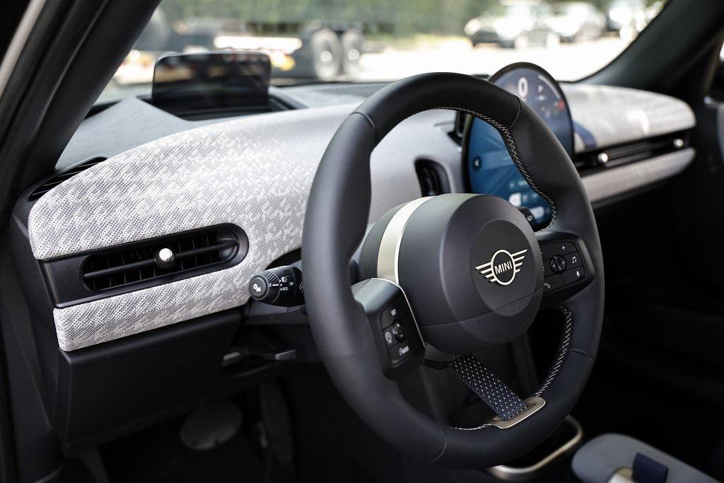 new 2025 MINI Hardtop car, priced at $33,840