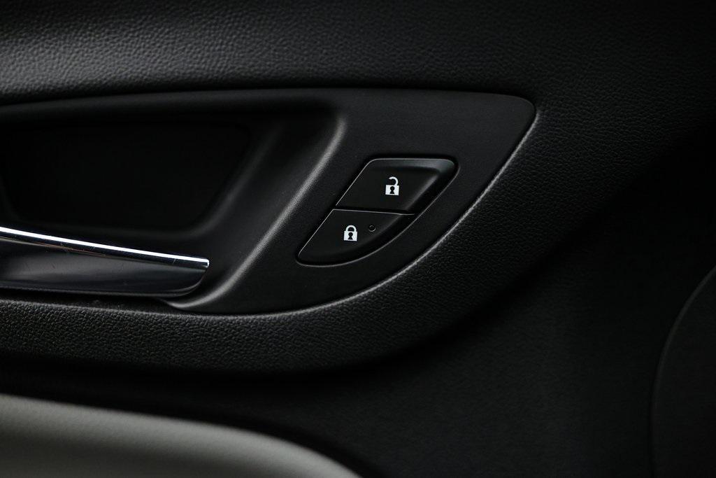 used 2020 Chevrolet Equinox car, priced at $21,390