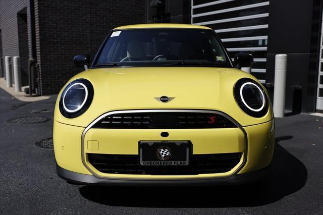 new 2025 MINI Hardtop car, priced at $39,935