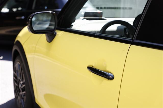 new 2025 MINI Hardtop car, priced at $39,935