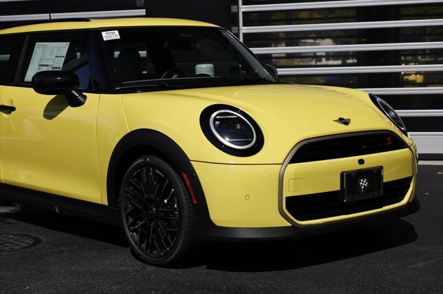 new 2025 MINI Hardtop car, priced at $39,935