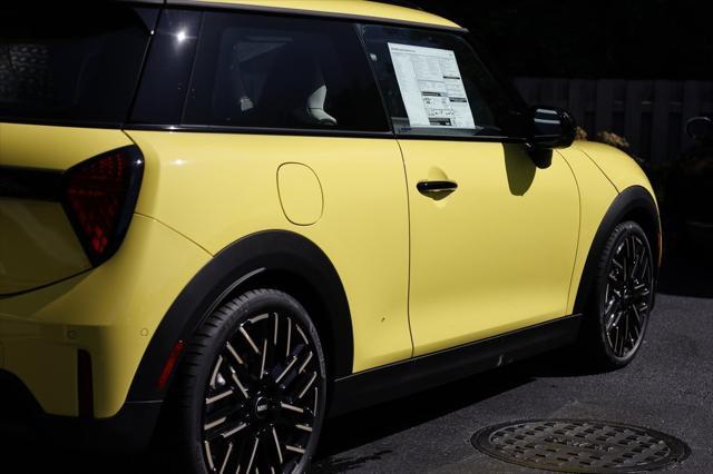 new 2025 MINI Hardtop car, priced at $39,935