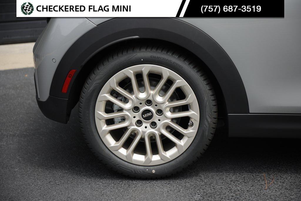 used 2025 MINI Hardtop car, priced at $30,998