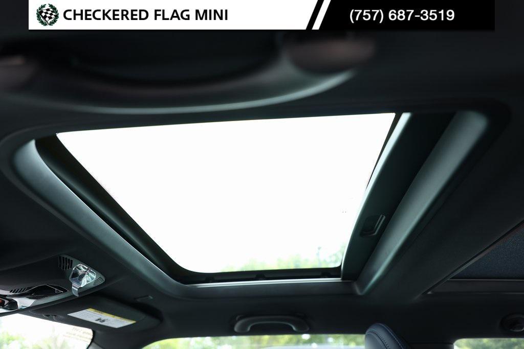 used 2025 MINI Hardtop car, priced at $32,599