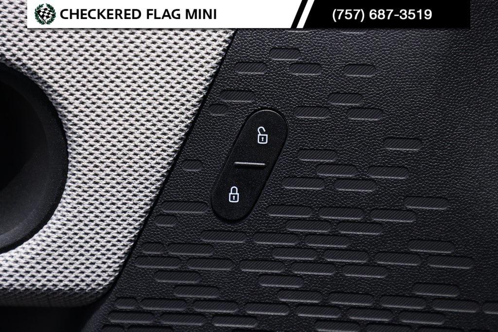 used 2025 MINI Hardtop car, priced at $32,599